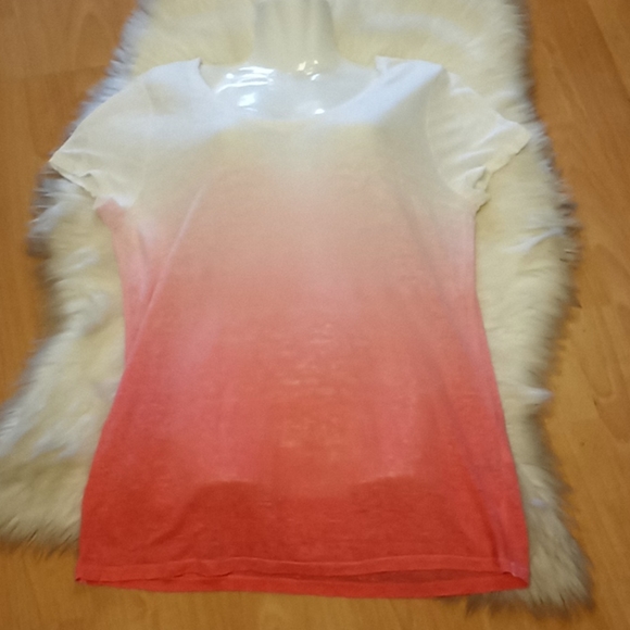 Two by Vince Camuto Linen Ombre Top - Picture 7 of 10